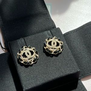 🔥SOLD🔥Authentic Chanel 22s earrings NWB metal lamb skin strass